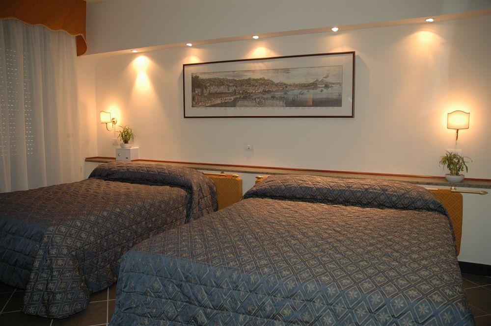 Hotel San Paolo Napoli Esterno foto