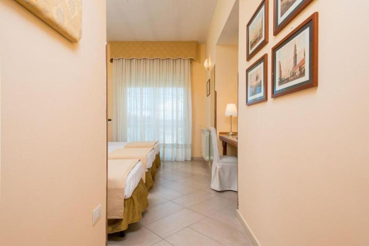 Hotel San Paolo Napoli Esterno foto